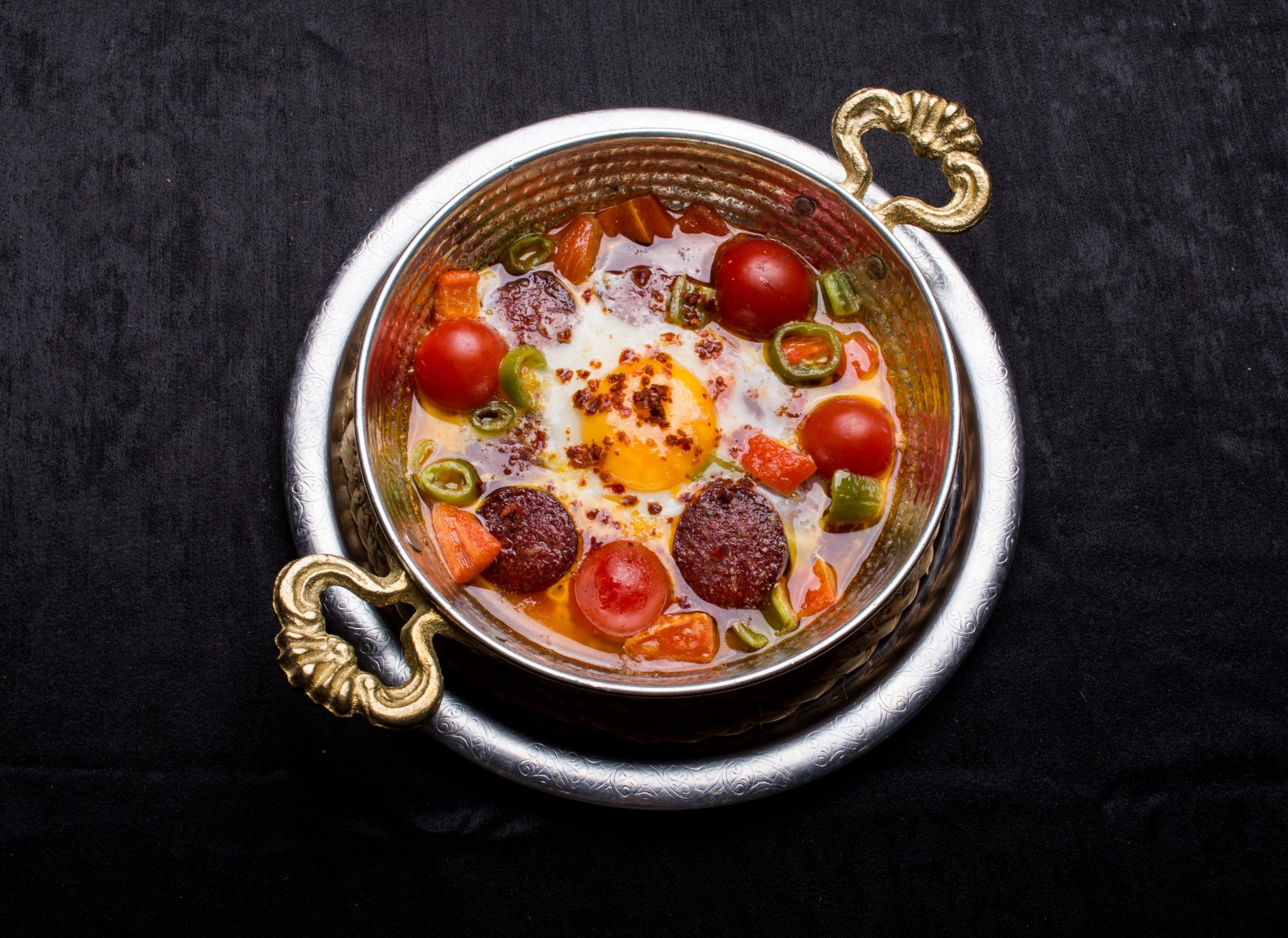 Sebzeli Sucuklu Yumurta